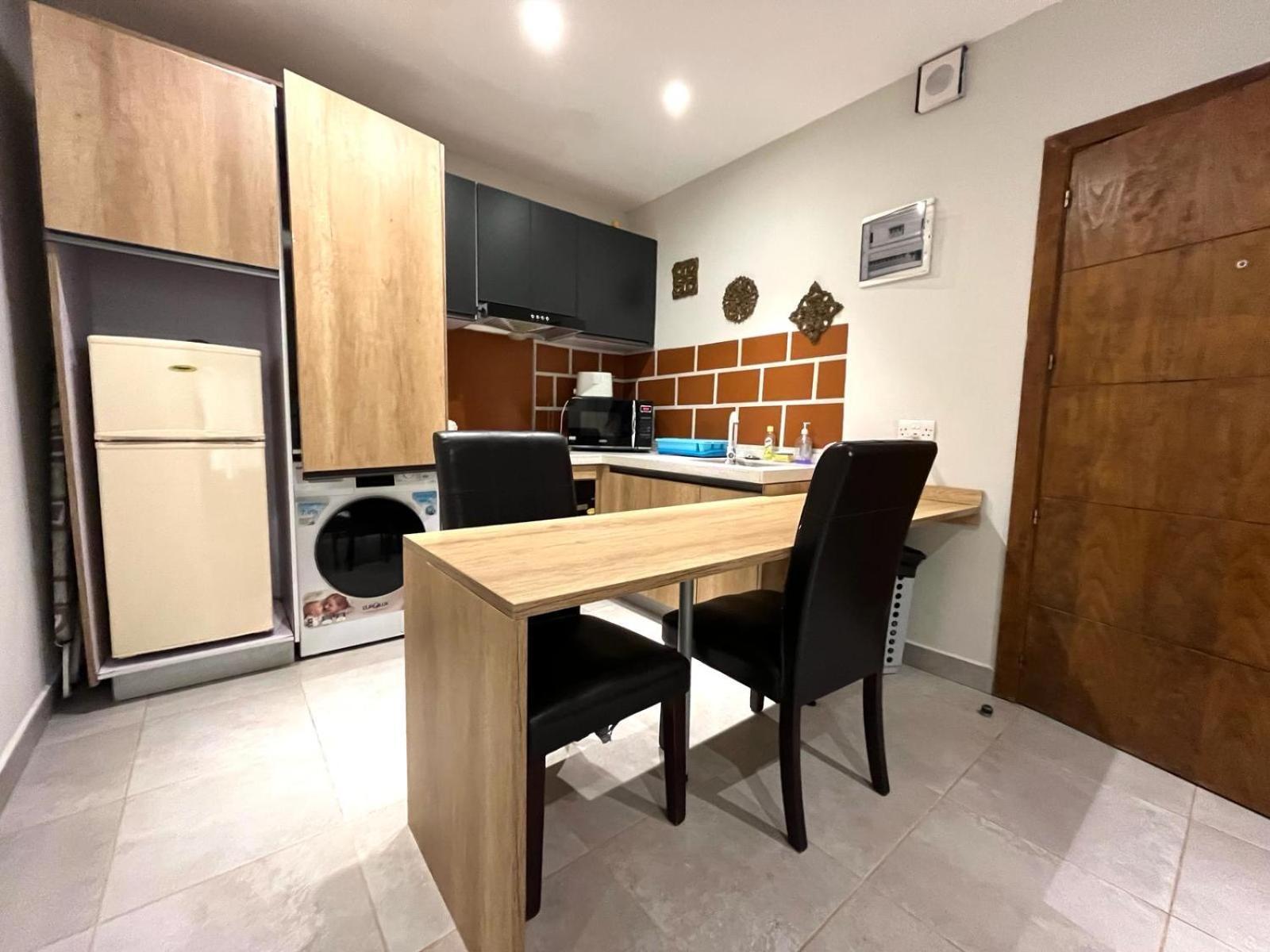 Forest View Luxury Apartment In 3Mins Walk To Beach Pool View Wifi Kololi Esterno foto